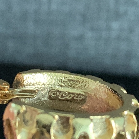 Vintage Jewelry Set Lieber USA Scarf Clip & Coro Clip-on Earrings - Picture 9 of 9